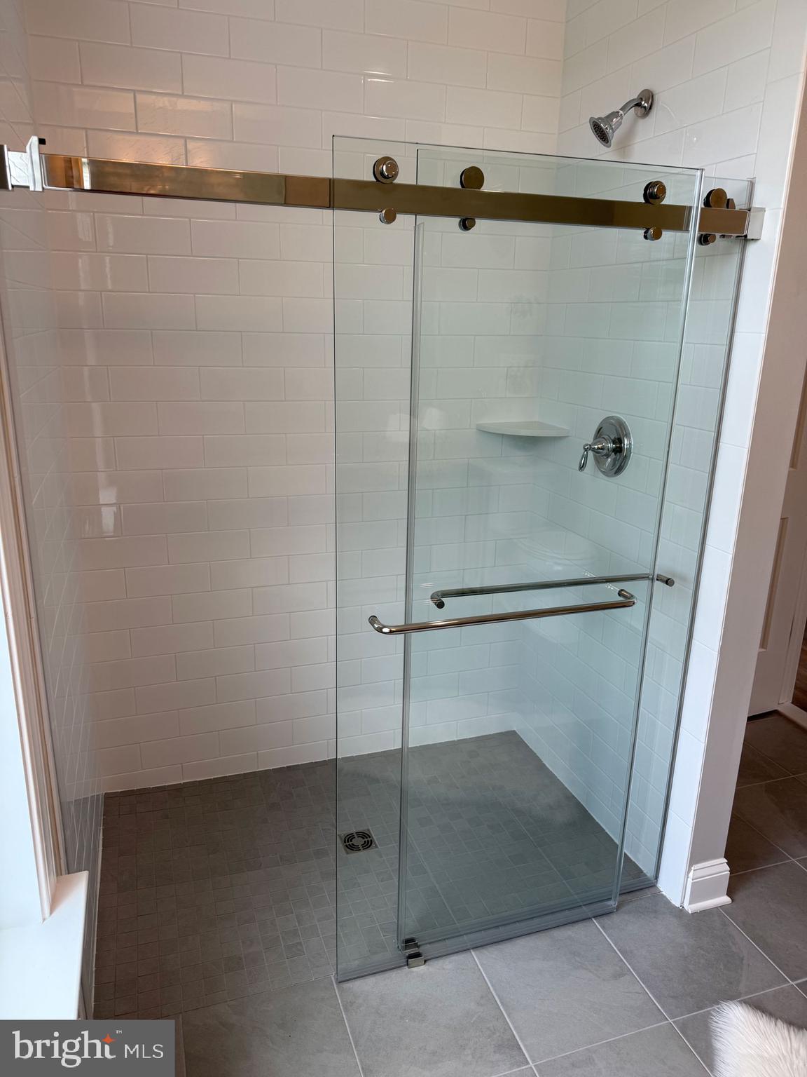 ALISON'S RIDGE - Land