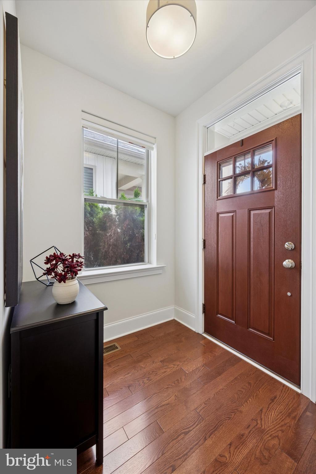 1047 JAMES WALTER WAY