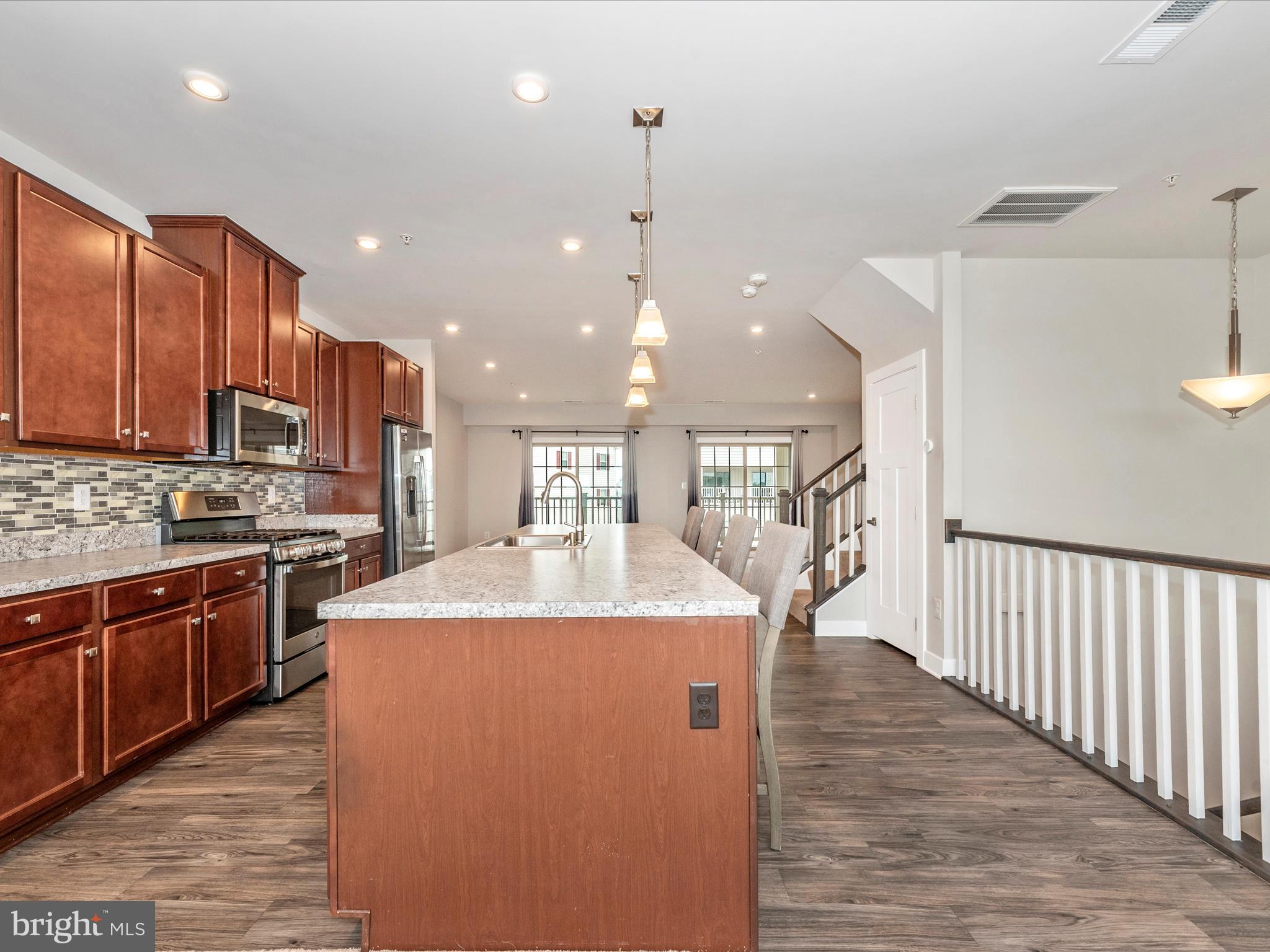 OAKDALE VILLAGE - Residential