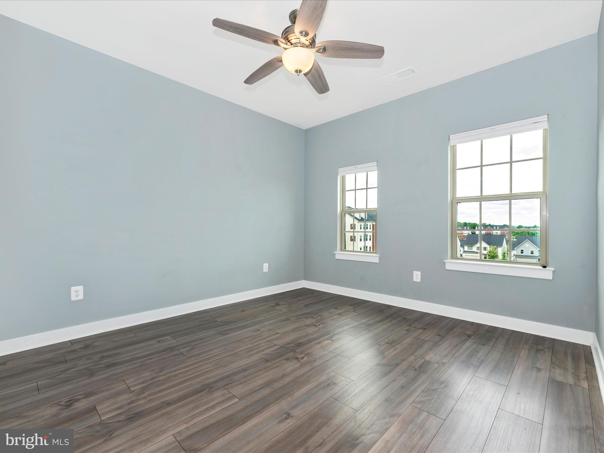 OAKDALE VILLAGE - Residential