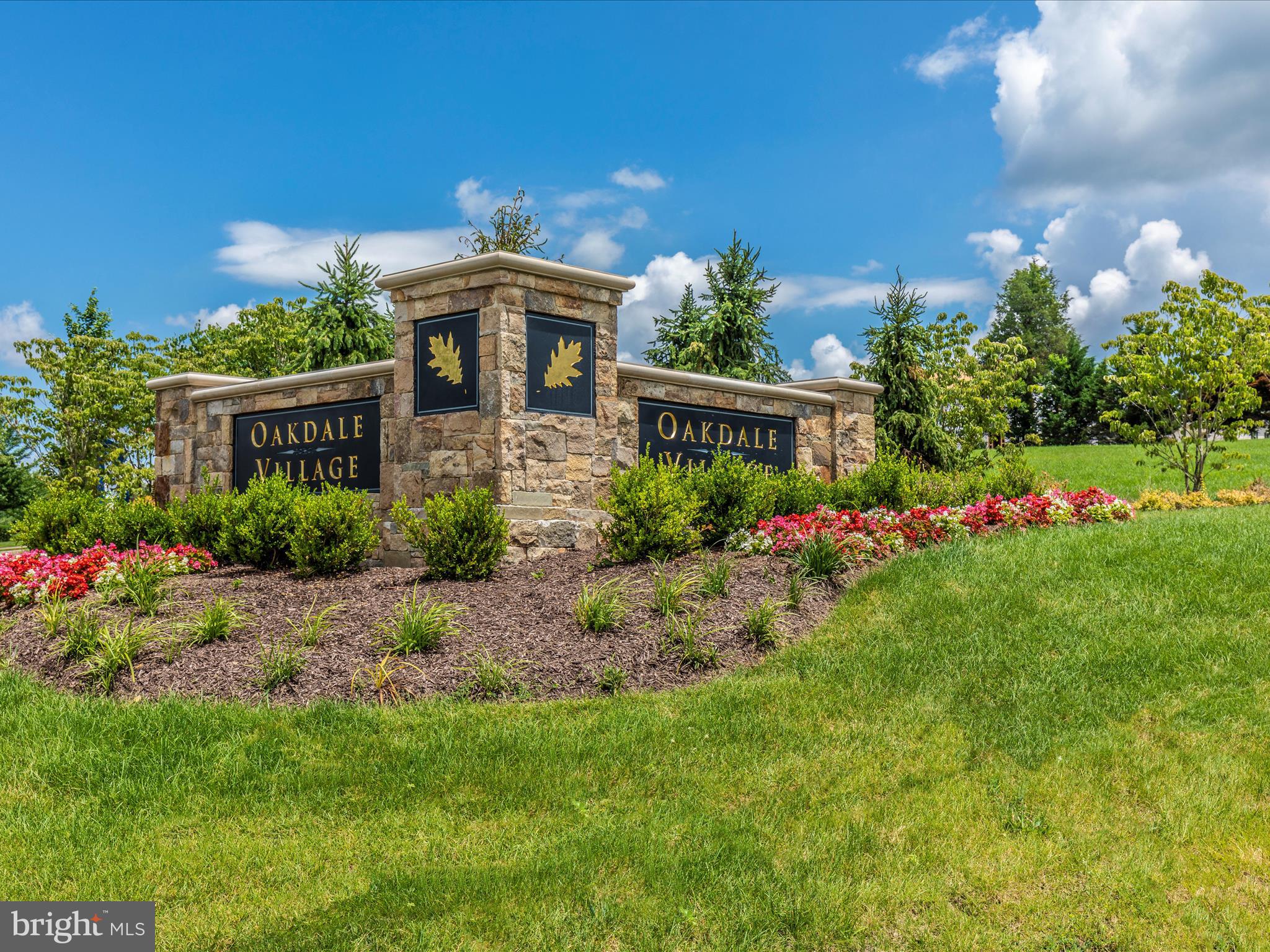 OAKDALE VILLAGE - Residential