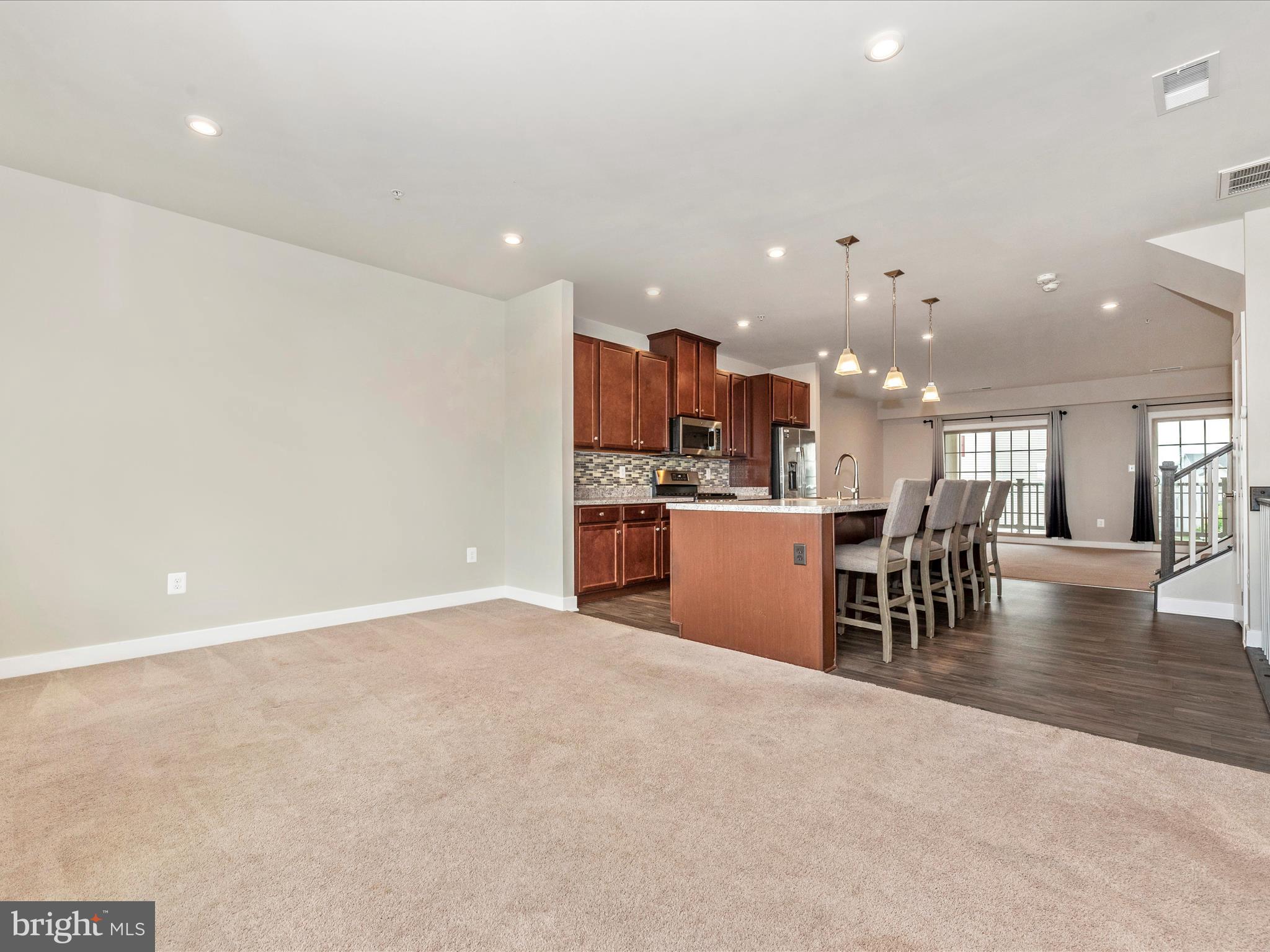 OAKDALE VILLAGE - Residential