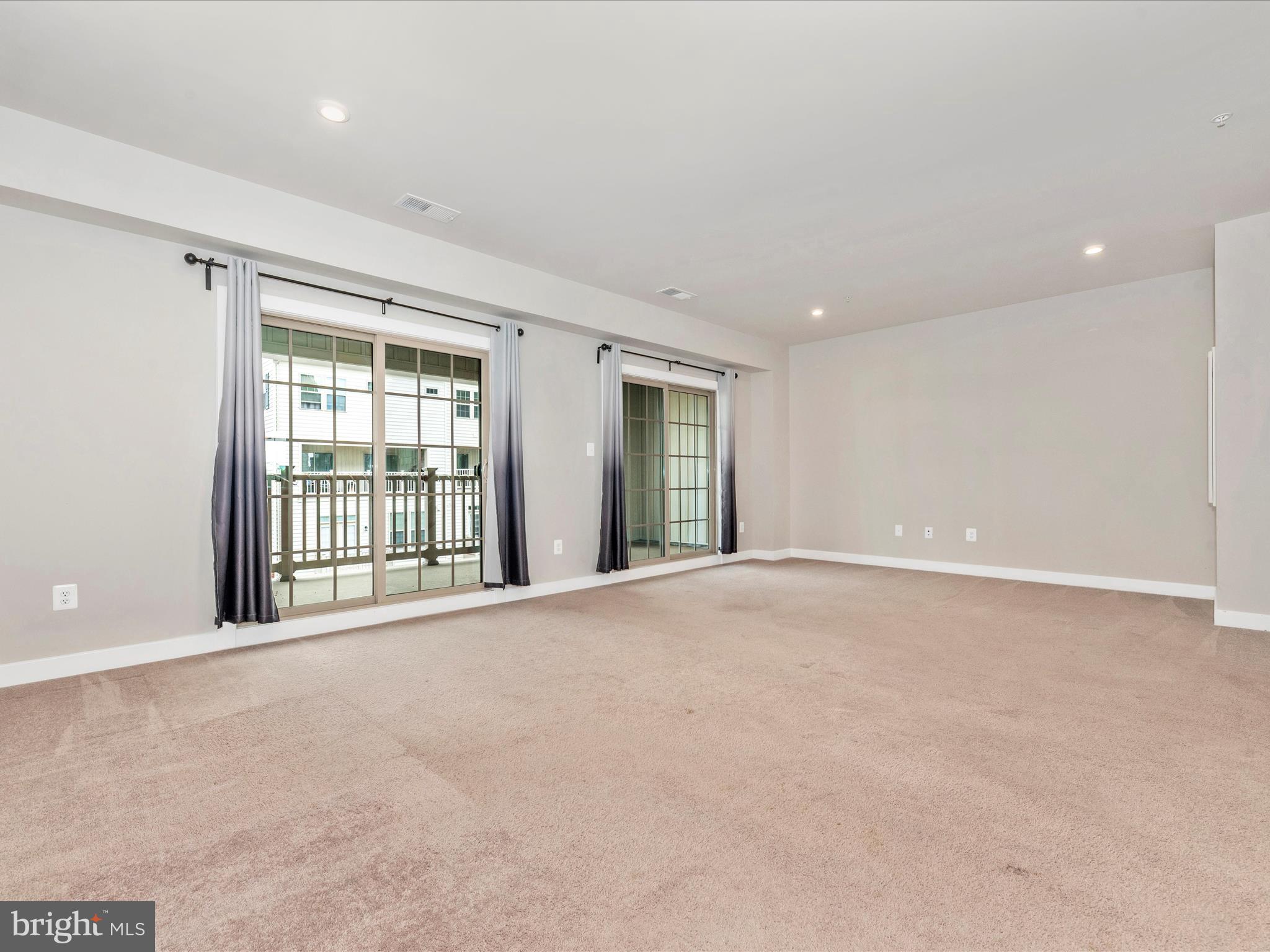 OAKDALE VILLAGE - Residential