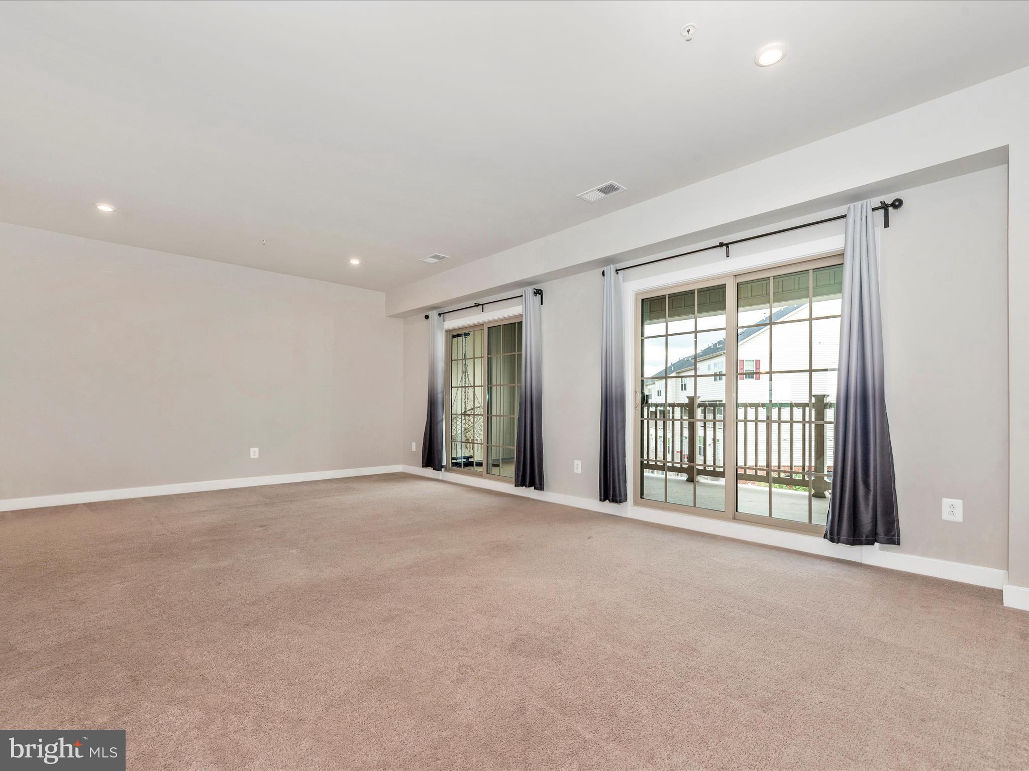 OAKDALE VILLAGE - Residential