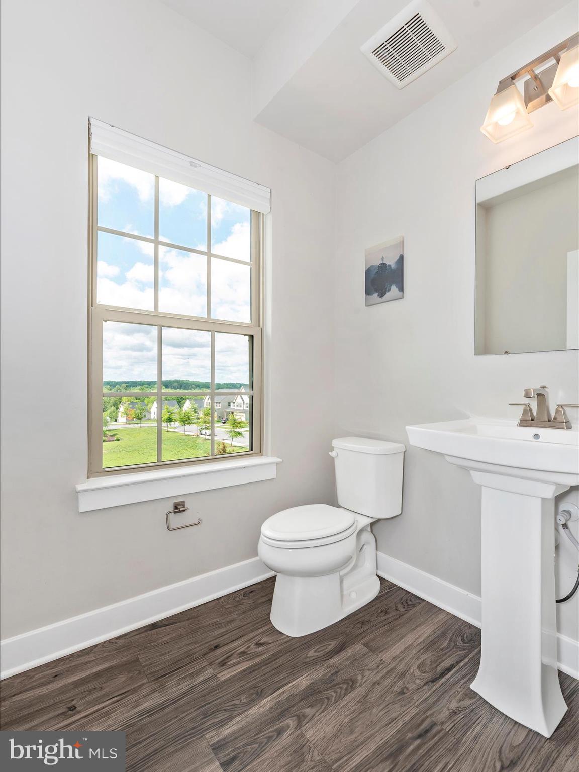 OAKDALE VILLAGE - Residential