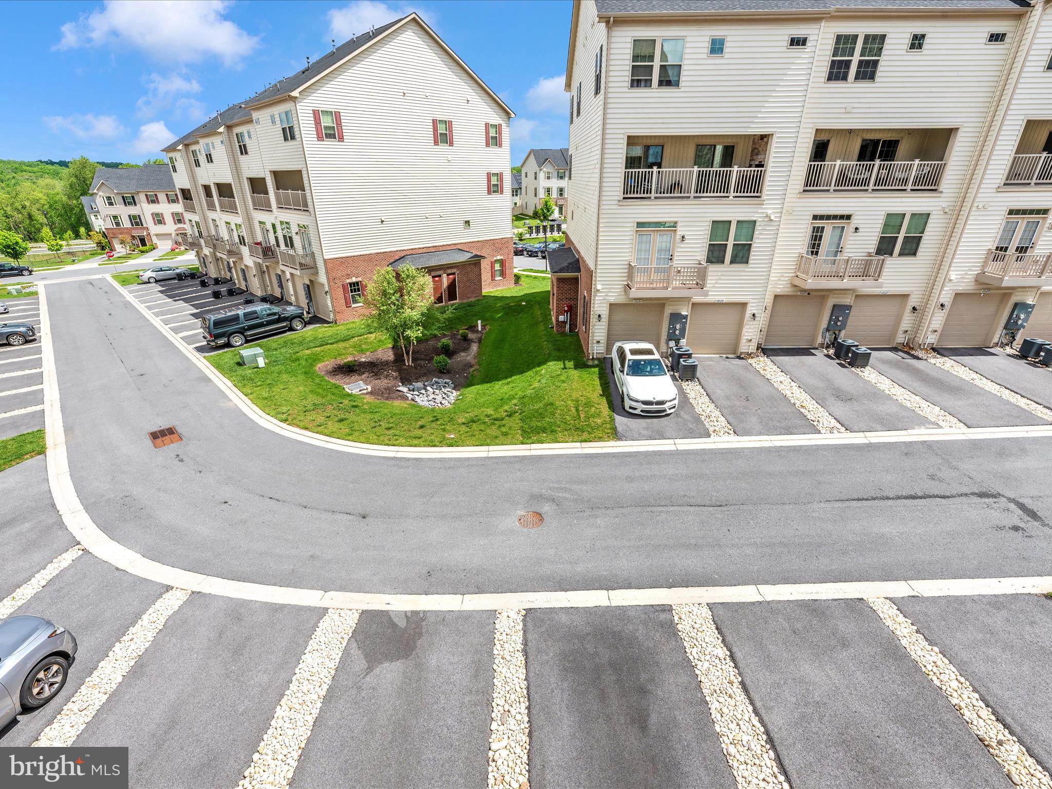 OAKDALE VILLAGE - Residential