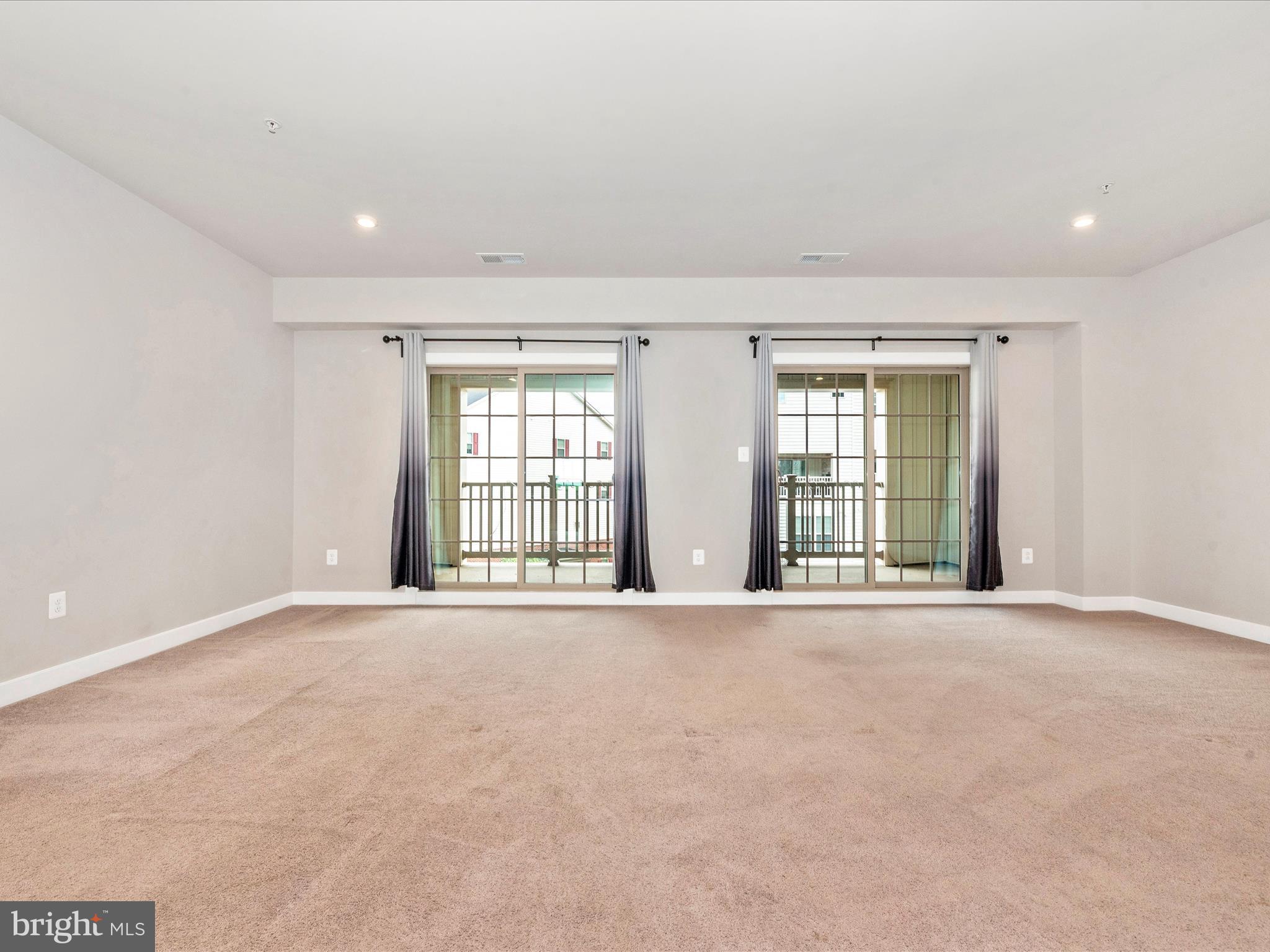 OAKDALE VILLAGE - Residential