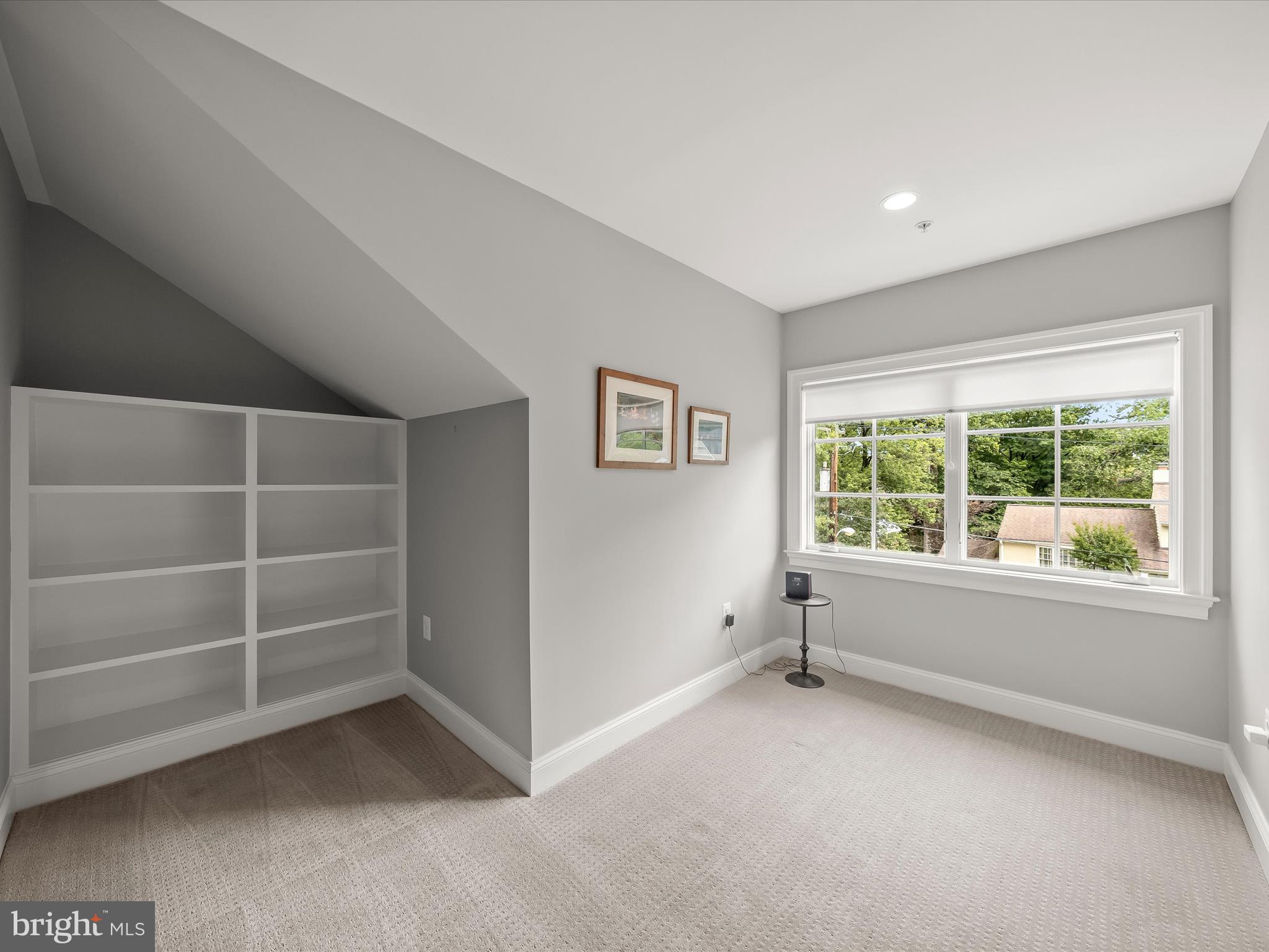 WOODHAVEN - Residential