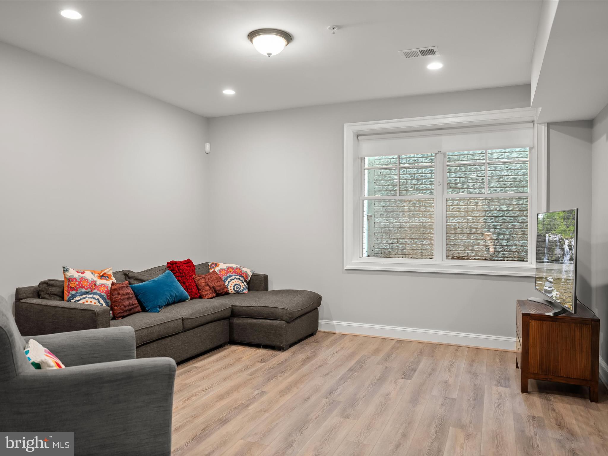 WOODHAVEN - Residential