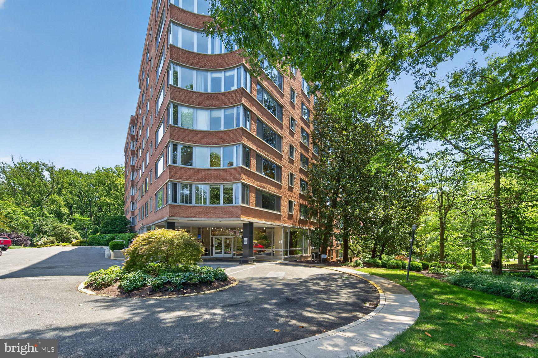 Photo 1 of 31 — 4200 CATHEDRAL AVENUE NW 912A, WASHINGTON, DC 20016