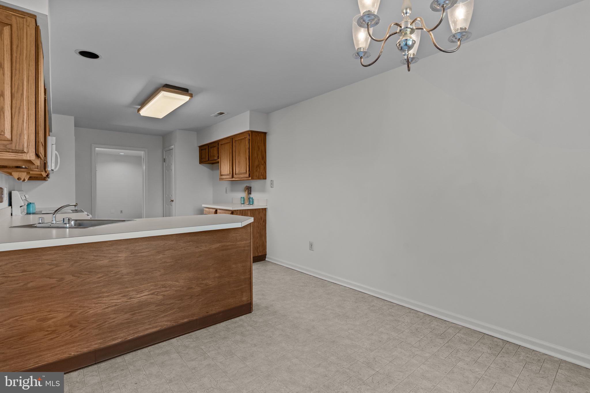 YARDLEY CORNERS - Residential