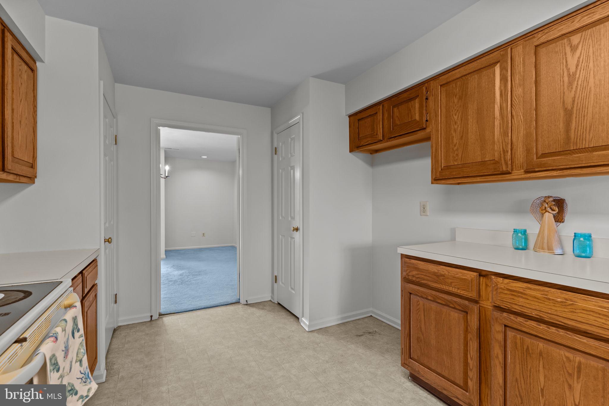 YARDLEY CORNERS - Residential