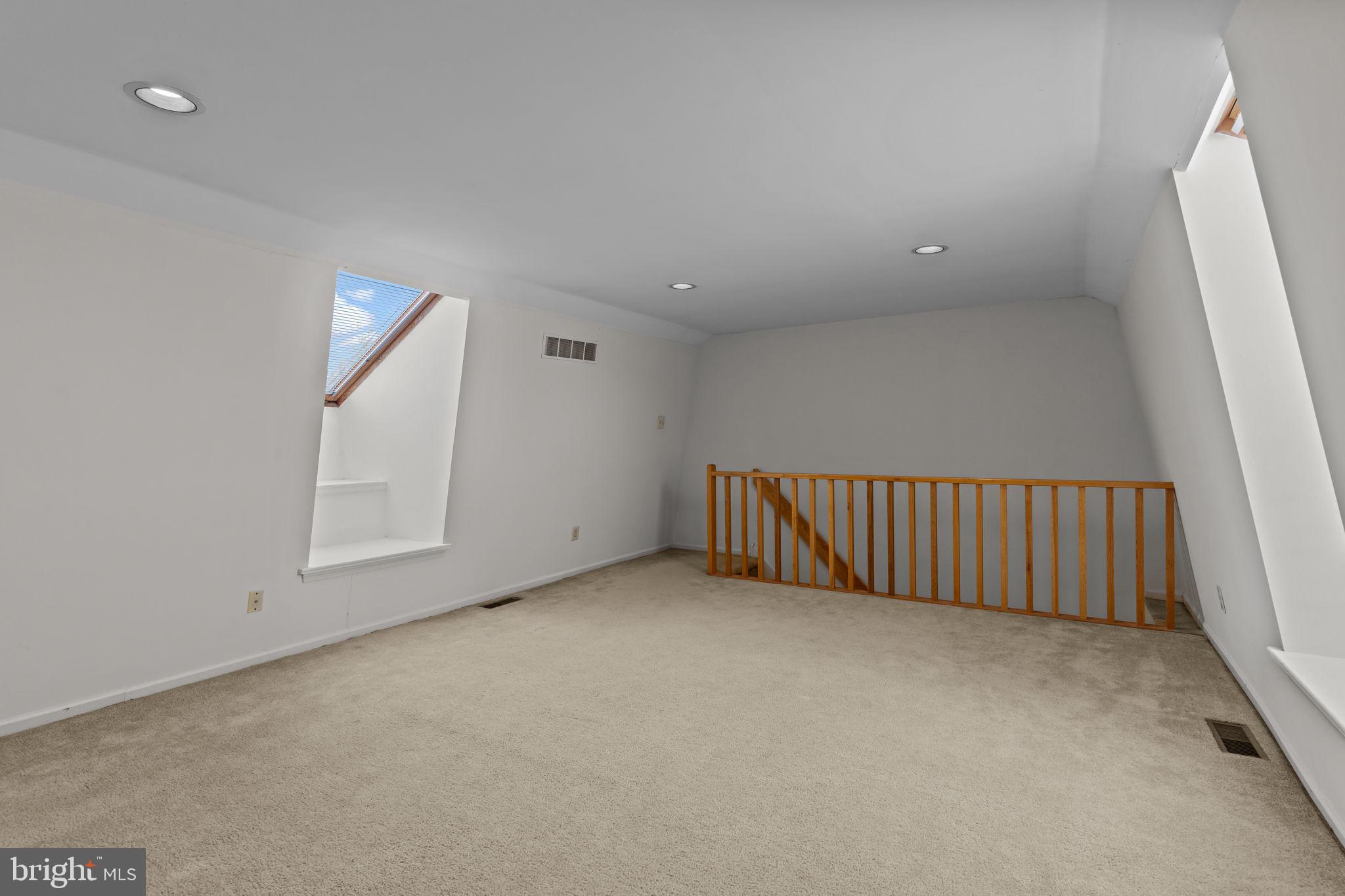 YARDLEY CORNERS - Residential