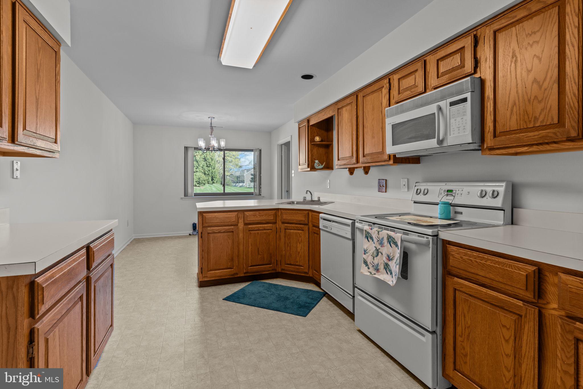 YARDLEY CORNERS - Residential