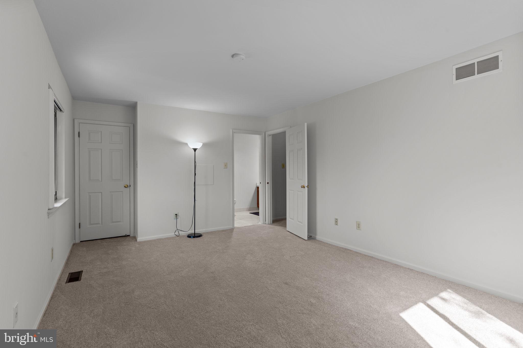 YARDLEY CORNERS - Residential