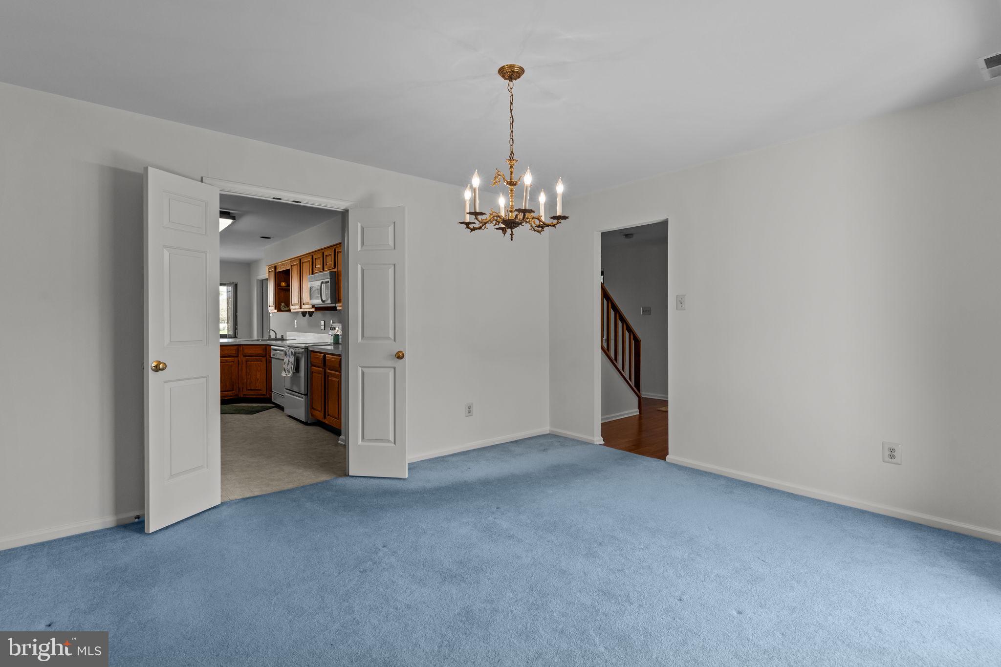 YARDLEY CORNERS - Residential