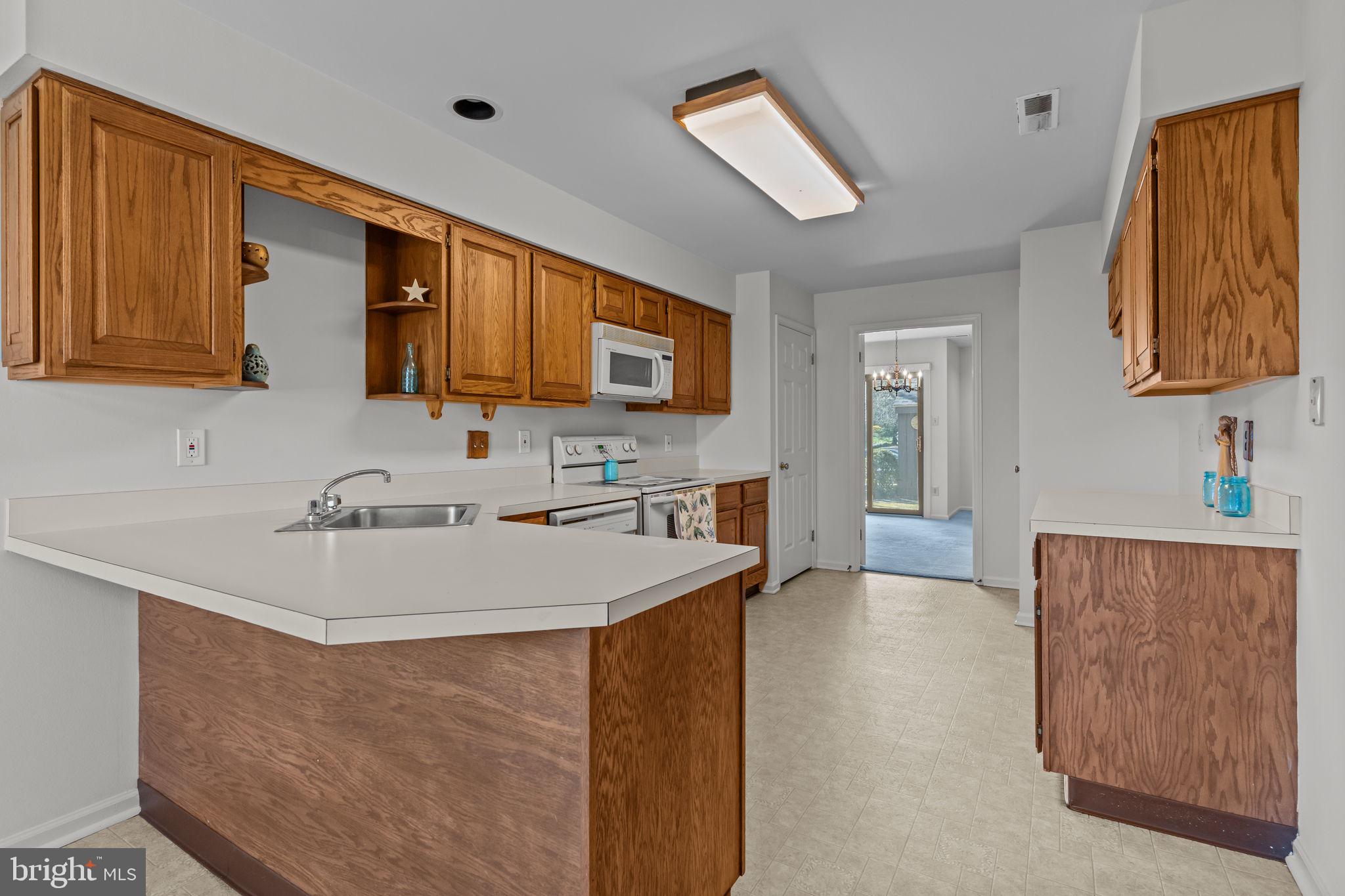 YARDLEY CORNERS - Residential