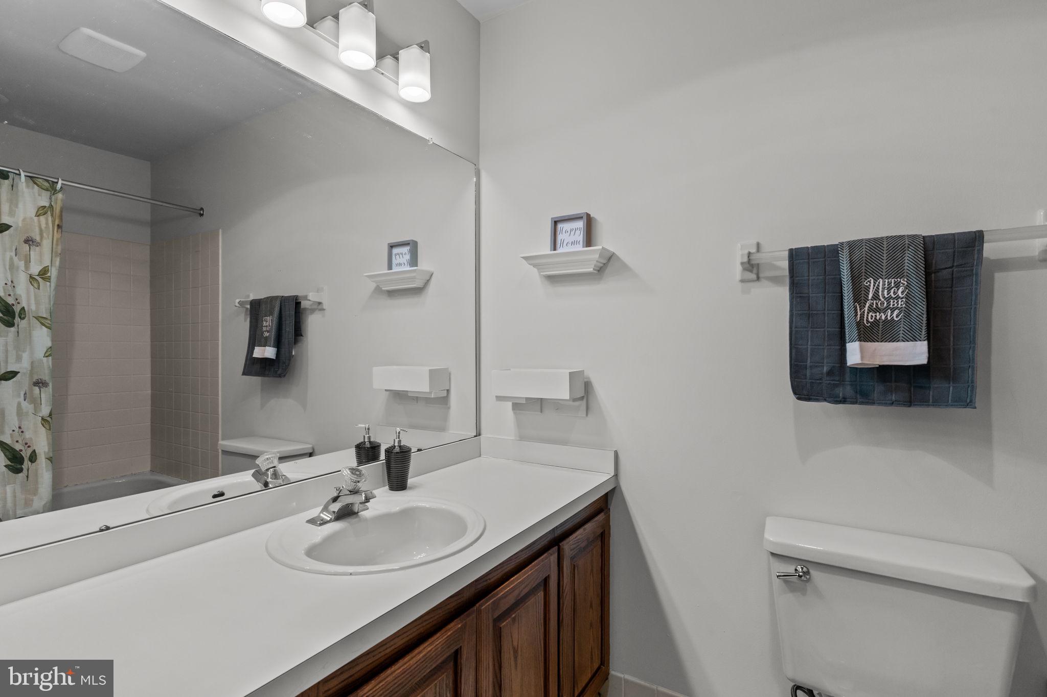 YARDLEY CORNERS - Residential