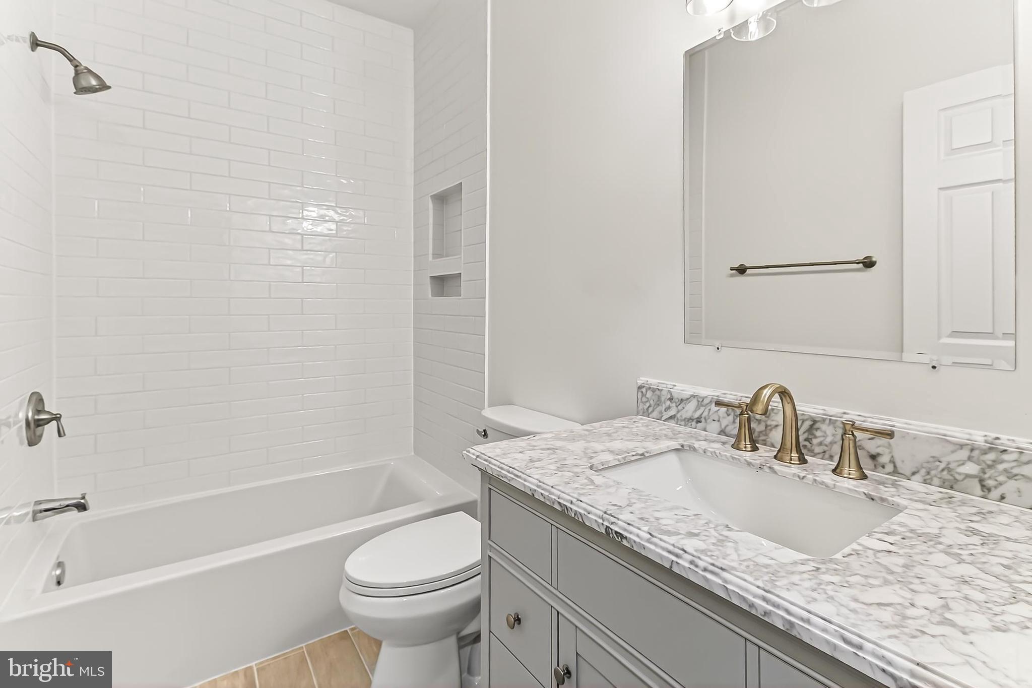 BELMONT BAY - Residential