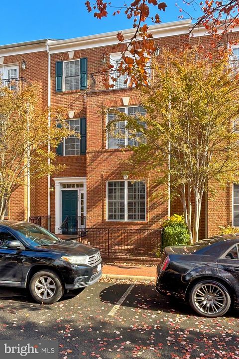 743 VESTAL STREET WOODBRIDGE VA 22191