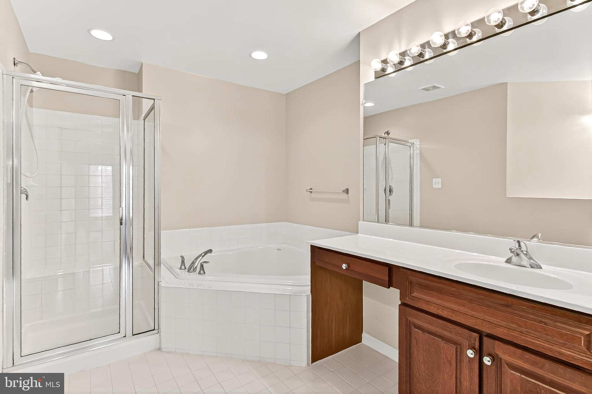 BELMONT BAY - Residential