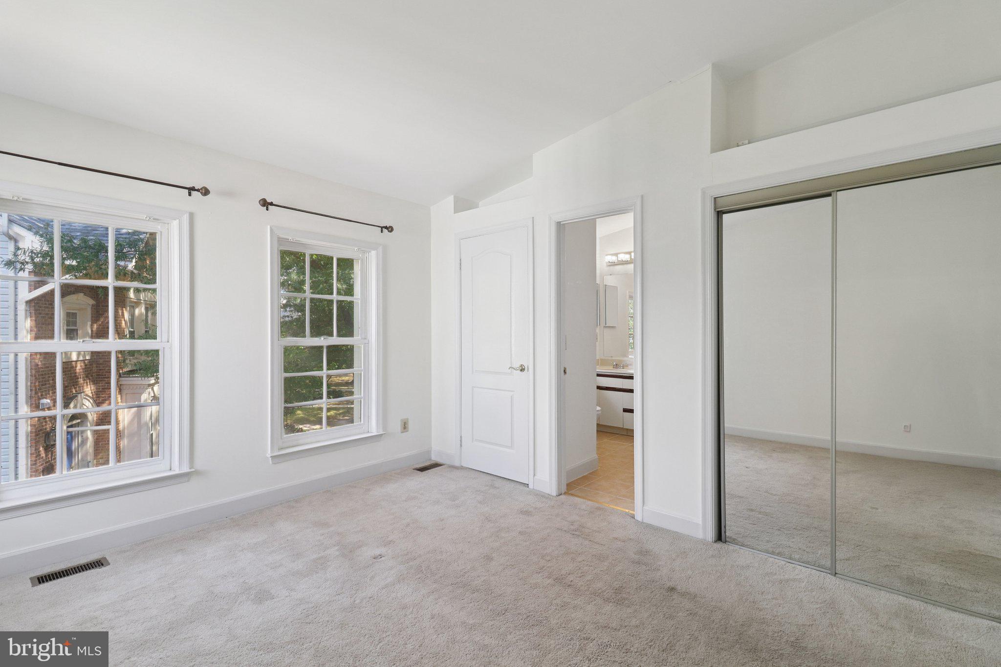 PENDERBROOK - Residential