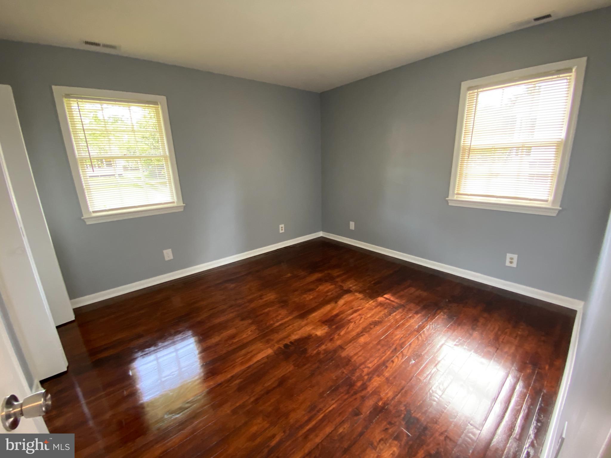 JACKSON PARK - Residential Lease