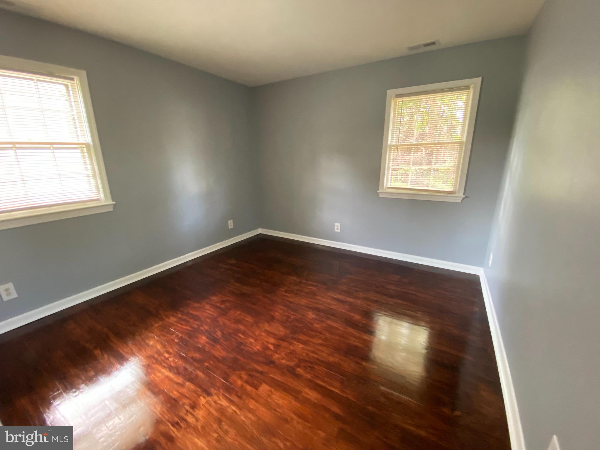 JACKSON PARK - Residential Lease