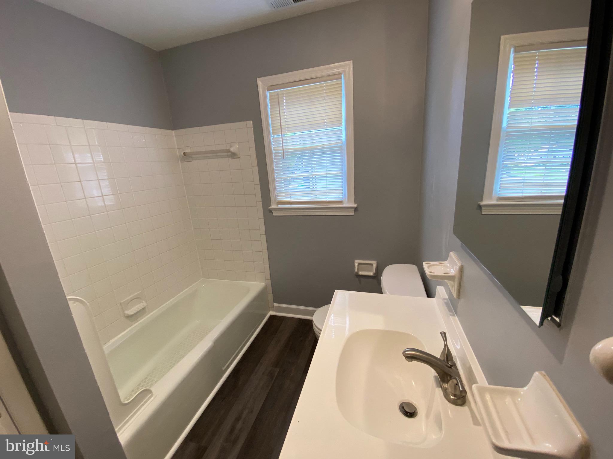 JACKSON PARK - Residential Lease