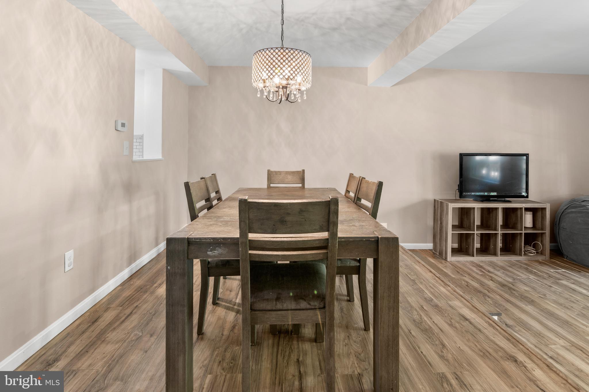 KIMBERLY WOODS VILLAGE - Residential