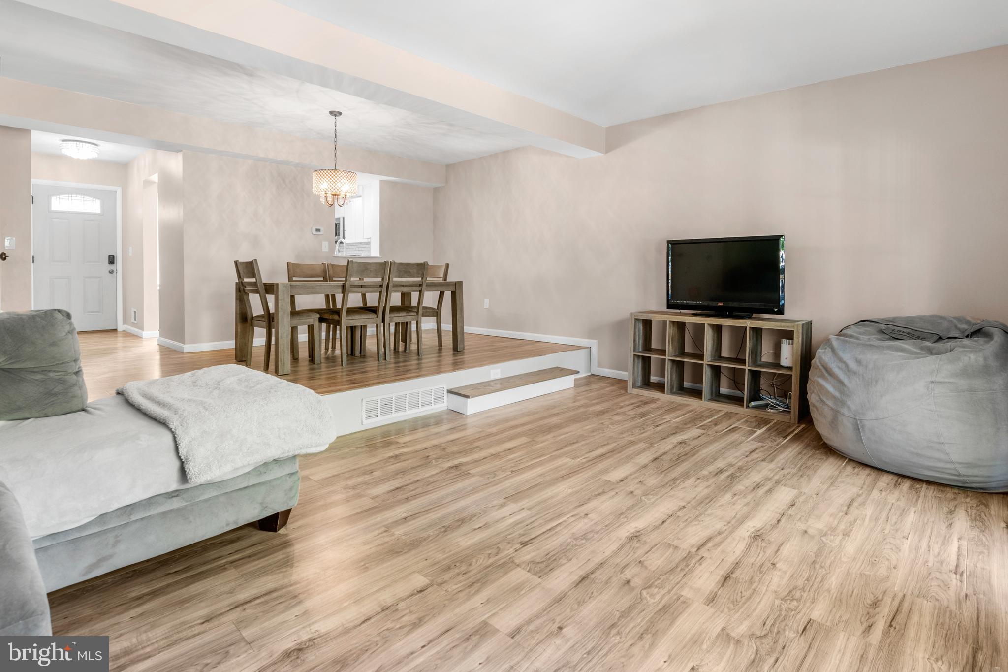 KIMBERLY WOODS VILLAGE - Residential