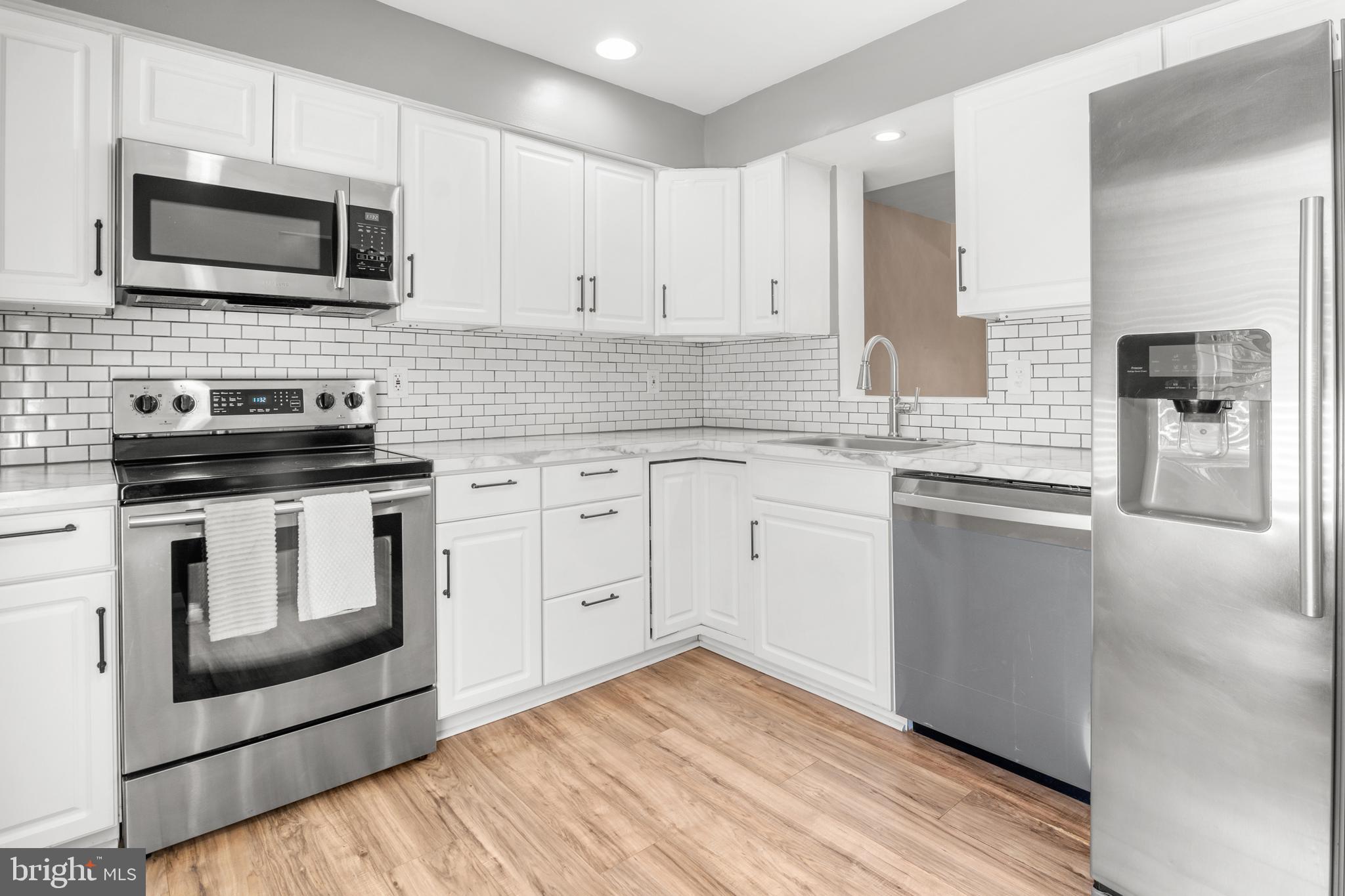 KIMBERLY WOODS VILLAGE - Residential