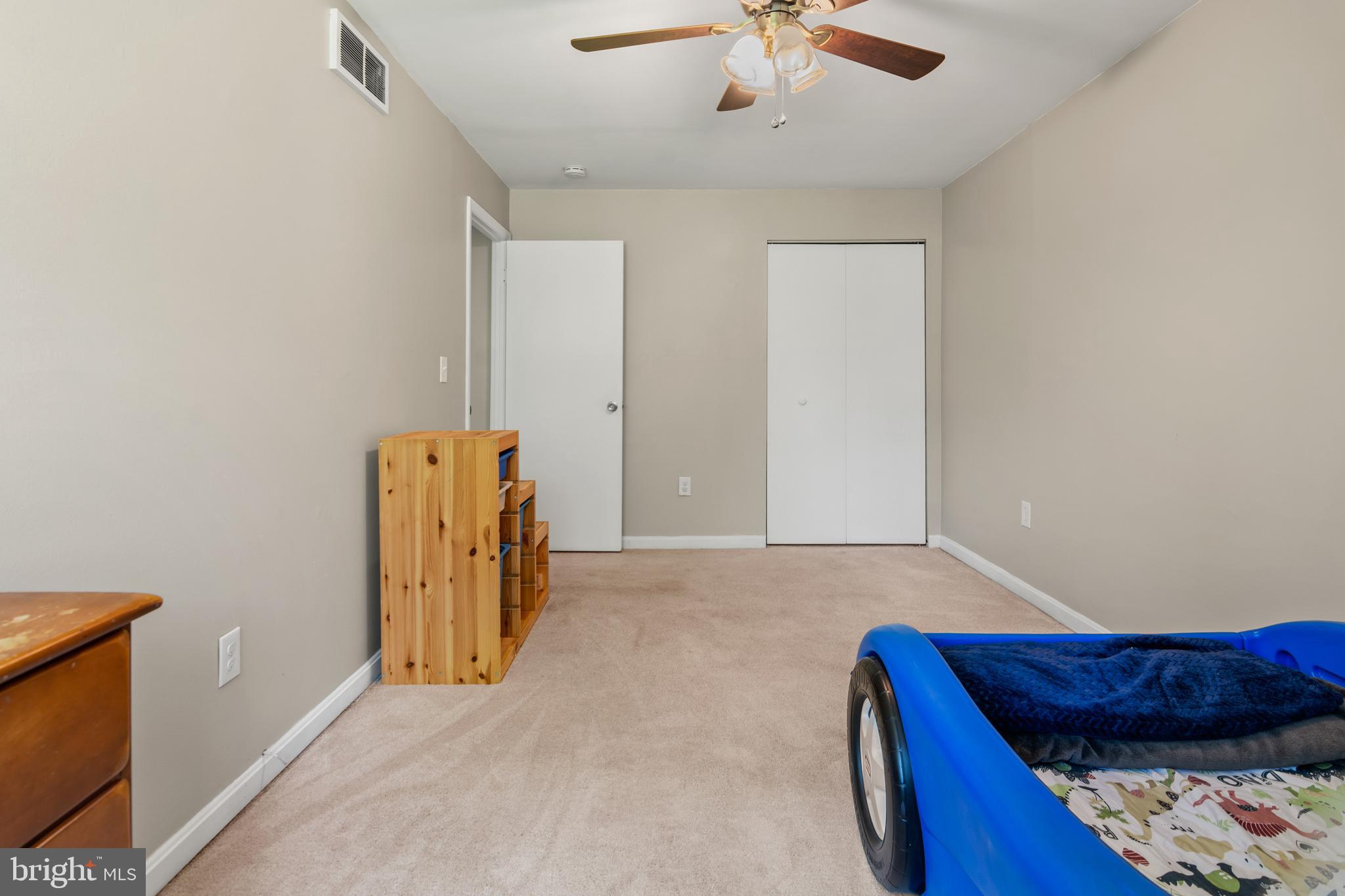 KIMBERLY WOODS VILLAGE - Residential