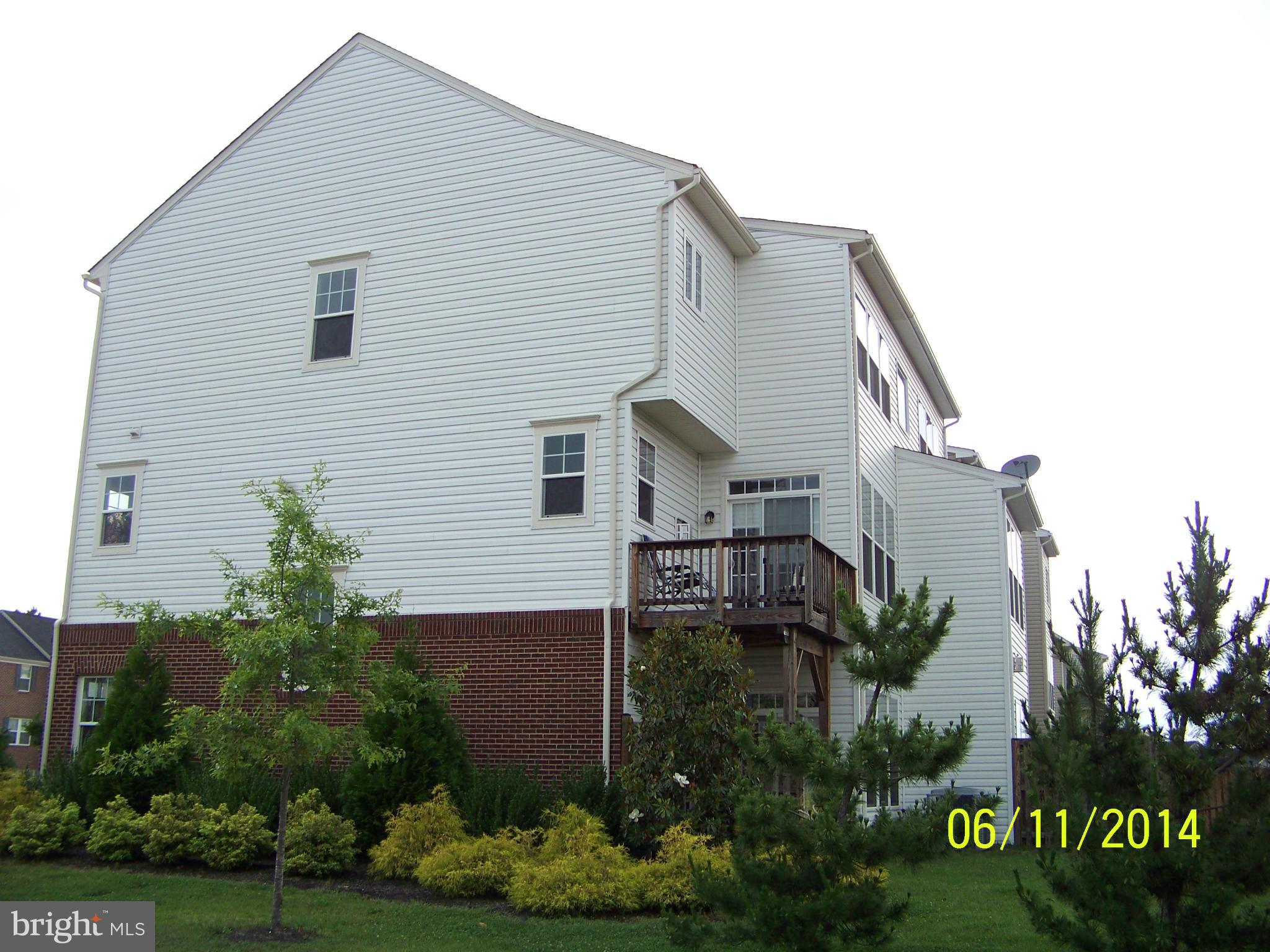 WOODSTREAM - Residential Lease