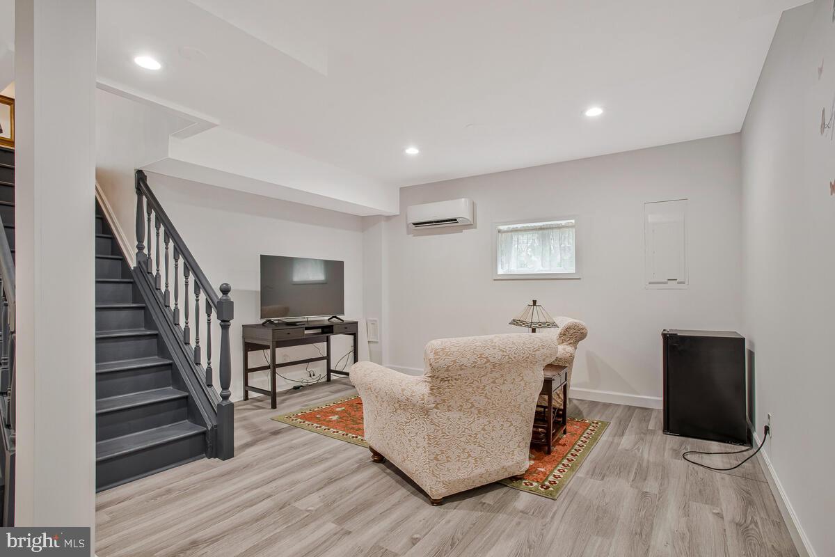 BAY HIGHLANDS - Residential