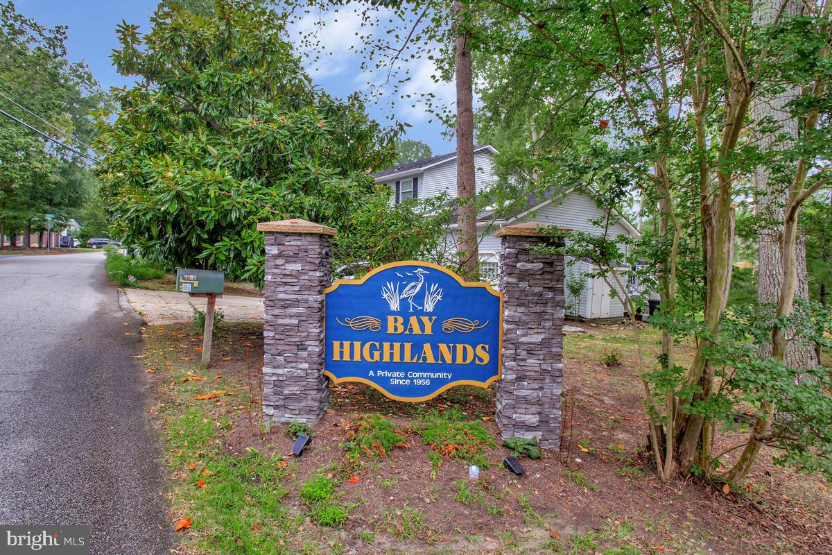 BAY HIGHLANDS - Residential