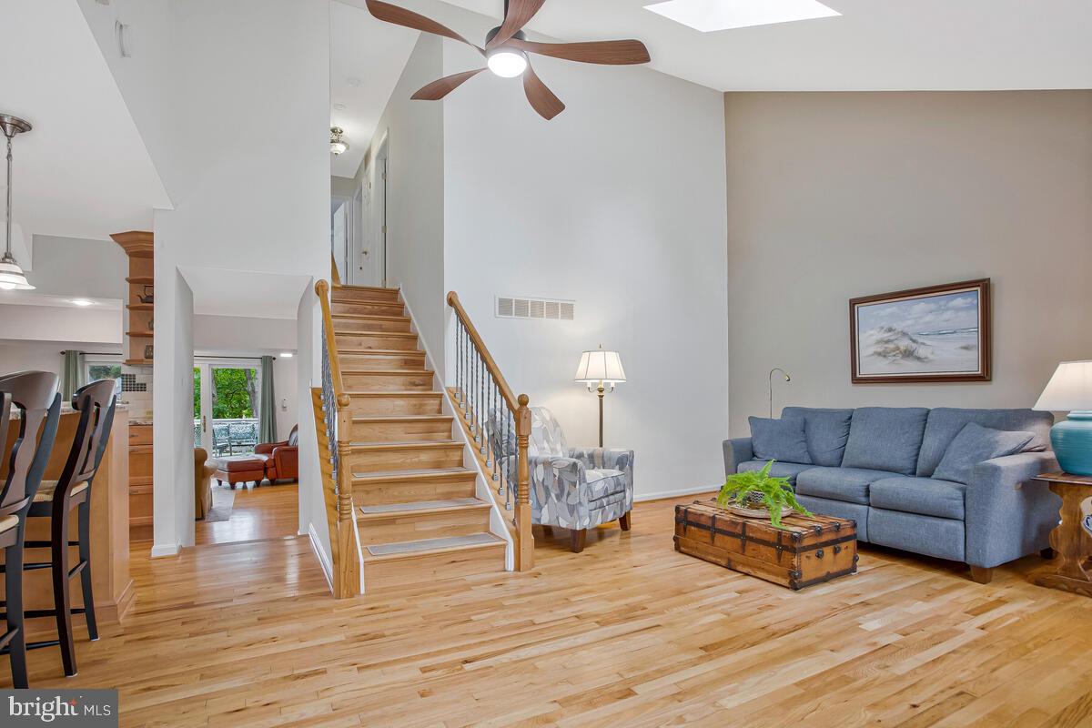 BAY HIGHLANDS - Residential