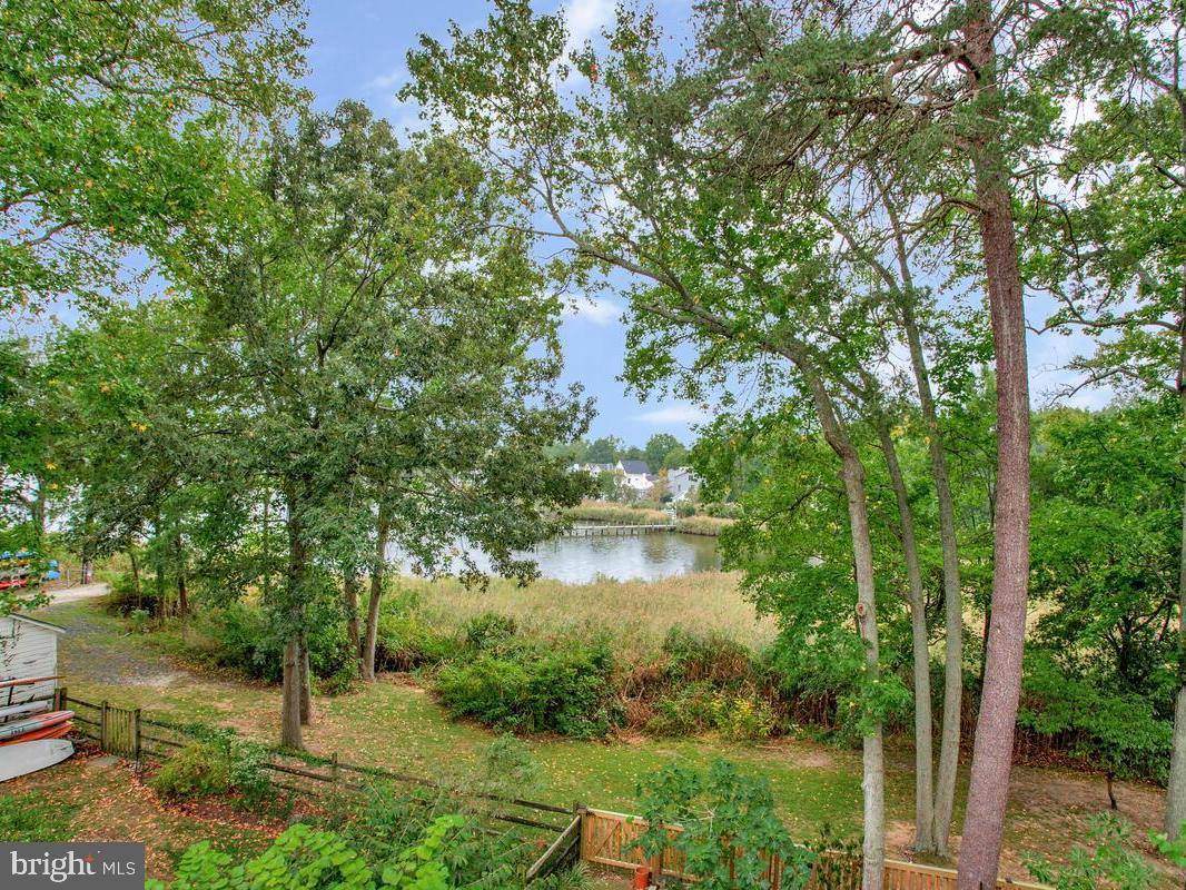 BAY HIGHLANDS - Residential