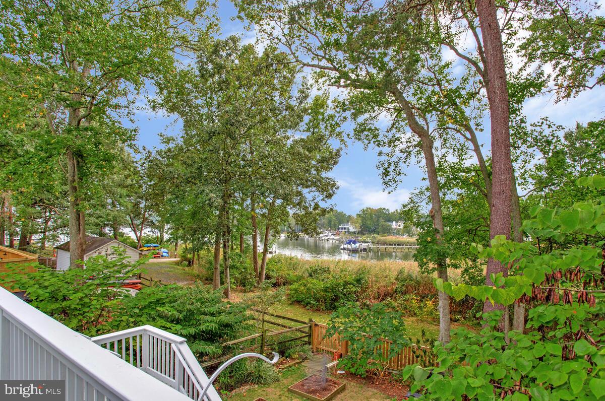 BAY HIGHLANDS - Residential
