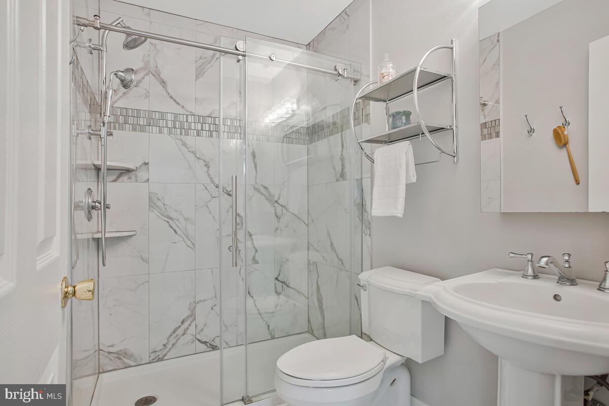 BAY HIGHLANDS - Residential