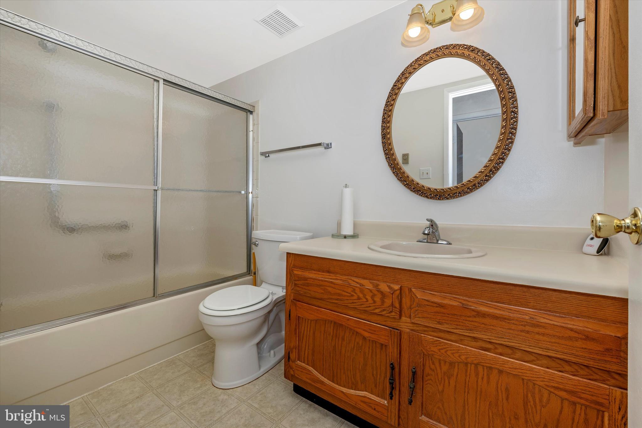 CRESTWOOD VILLAGE - Residential Lease