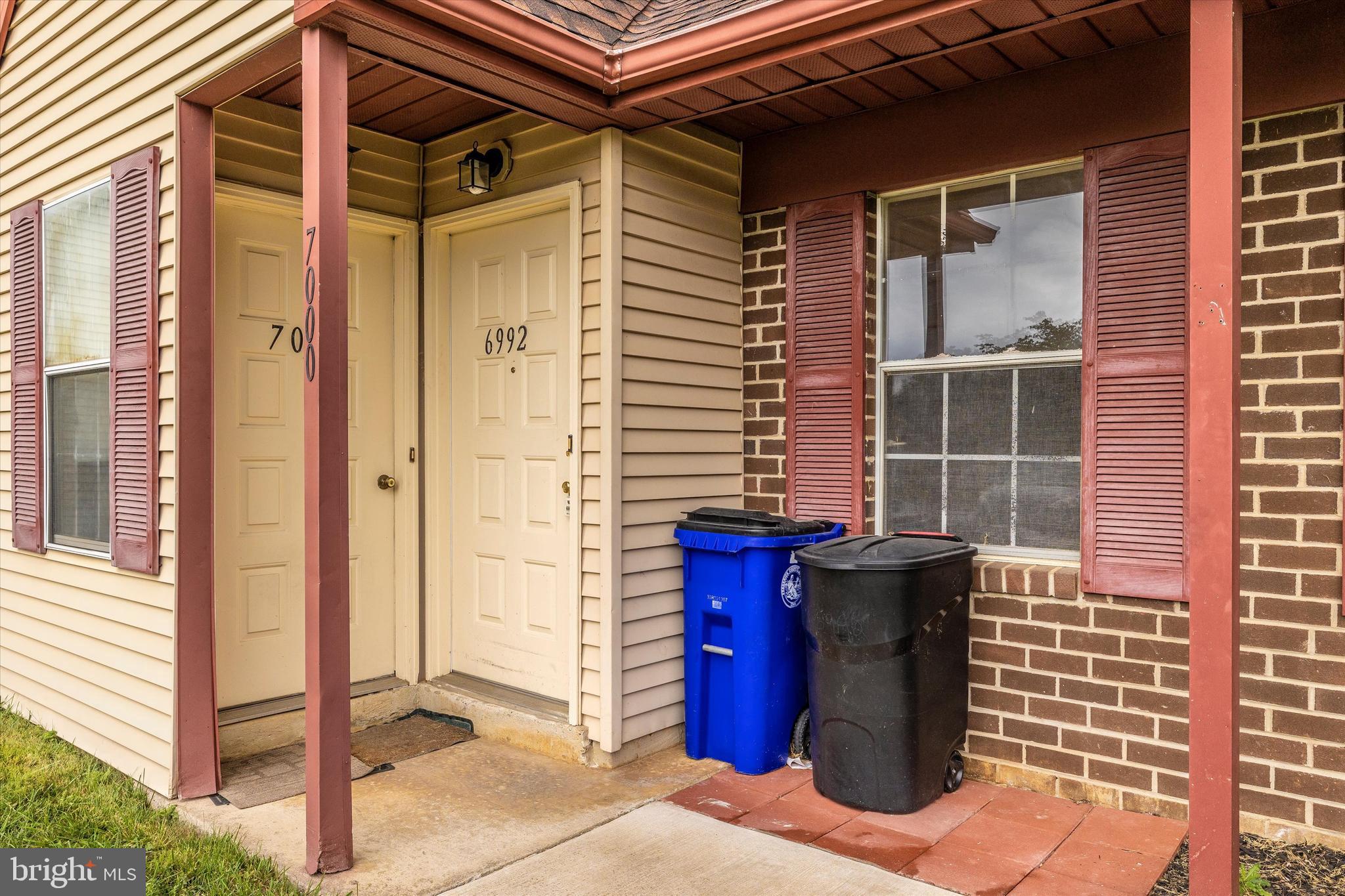 CRESTWOOD VILLAGE - Residential Lease