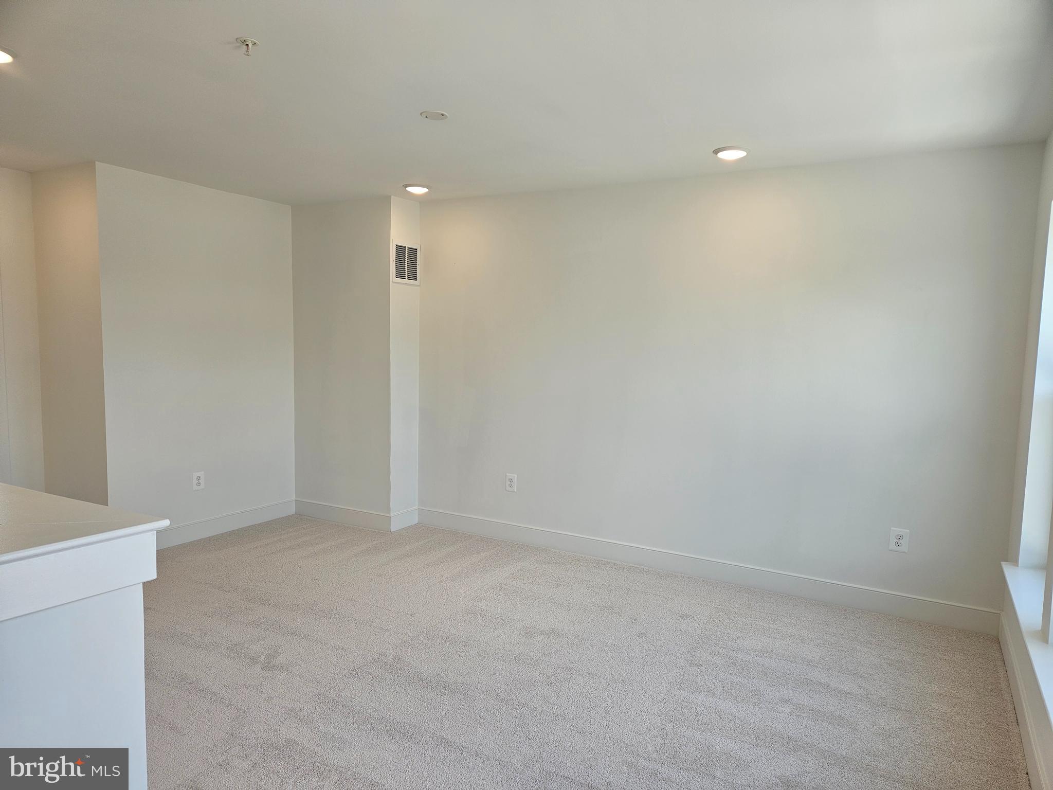 KING FARM IRVINGTON - Residential Lease