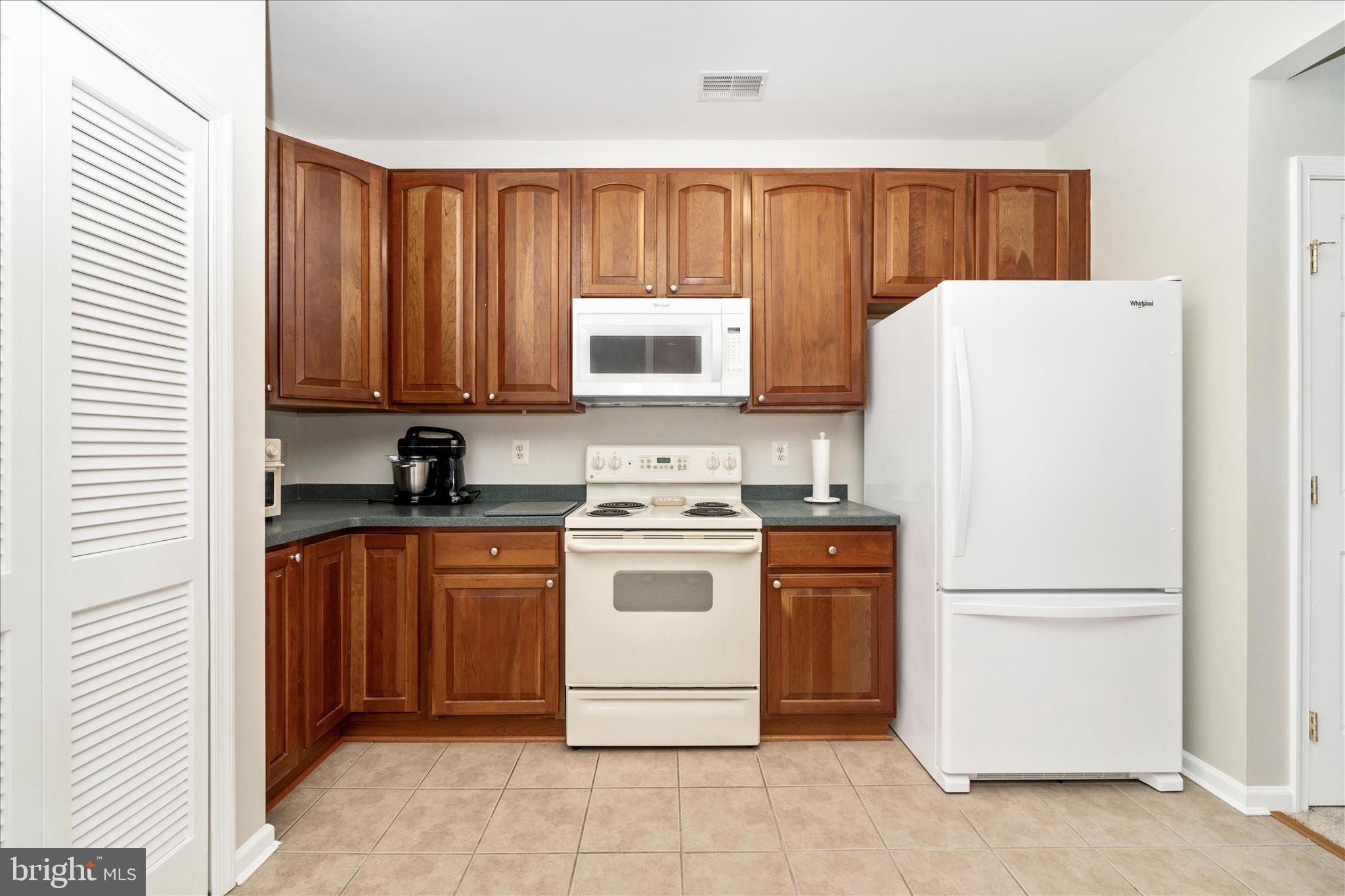 COURTYARDS AT TIMBERS - Residential
