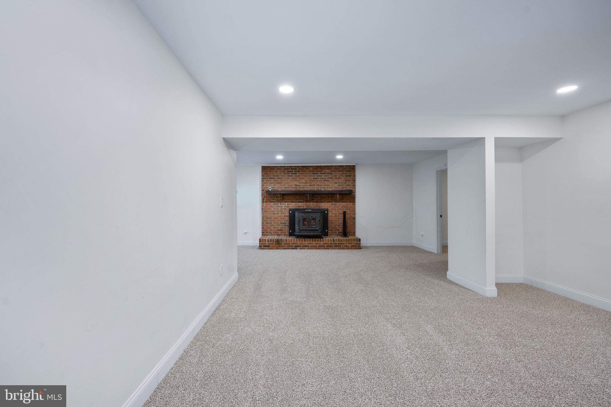 BELMONT HILLS/INGLESIDE - Residential