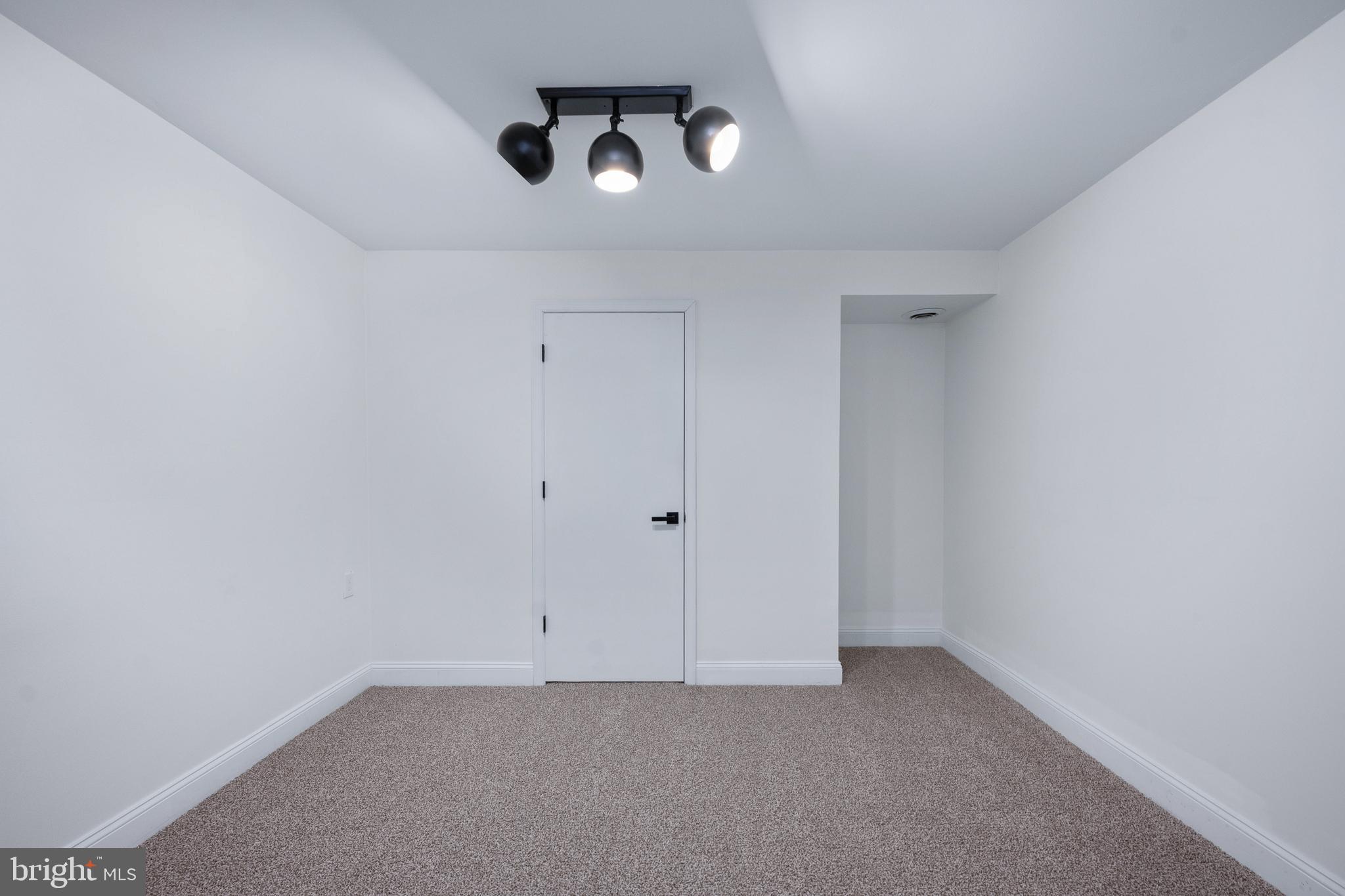 BELMONT HILLS/INGLESIDE - Residential