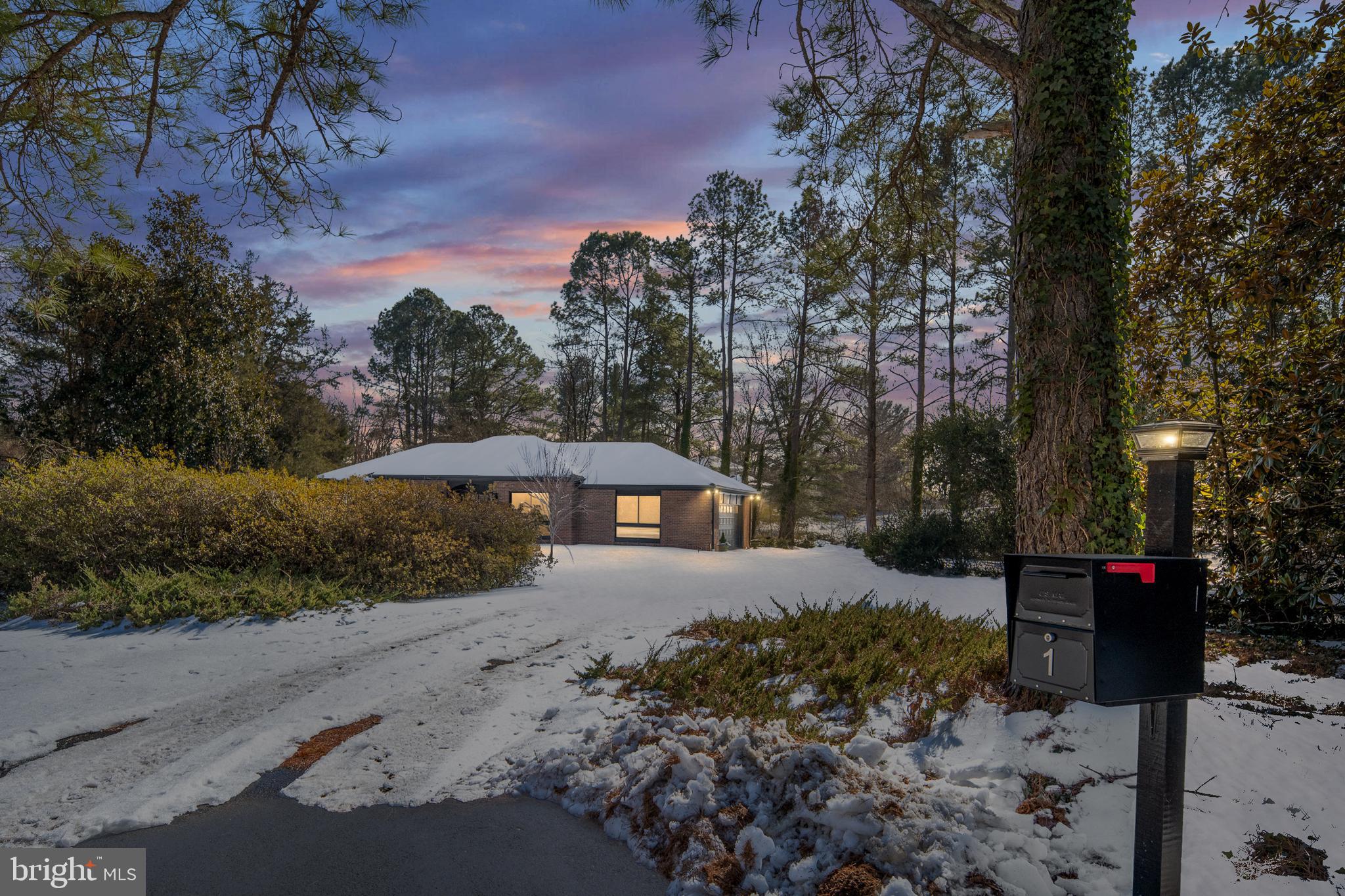 BELMONT HILLS/INGLESIDE - Residential