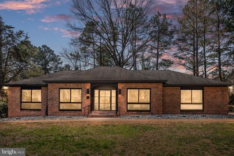 1 WALTER CIRCLE FREDERICKSBURG VA 22405