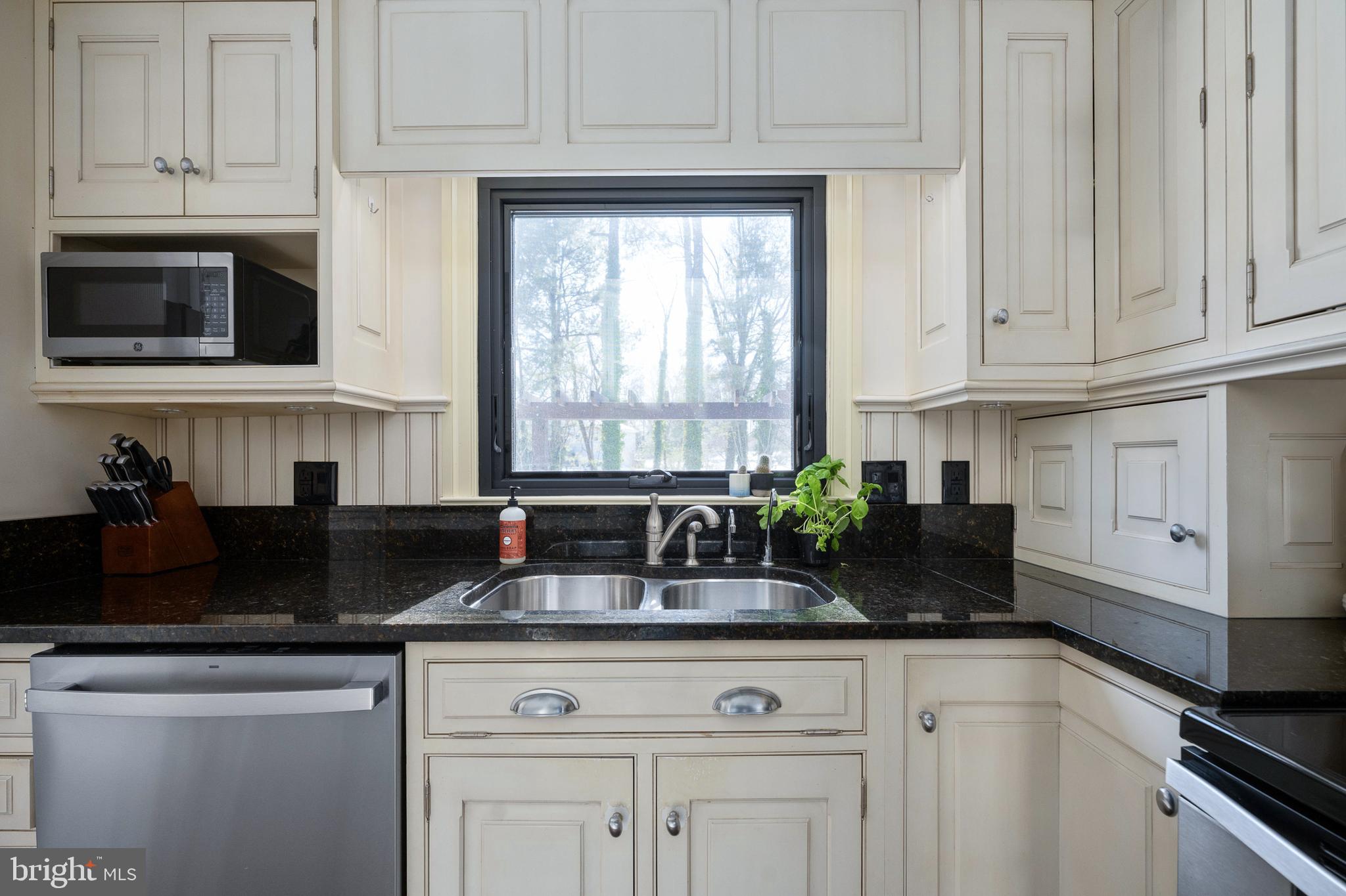 BELMONT HILLS/INGLESIDE - Residential