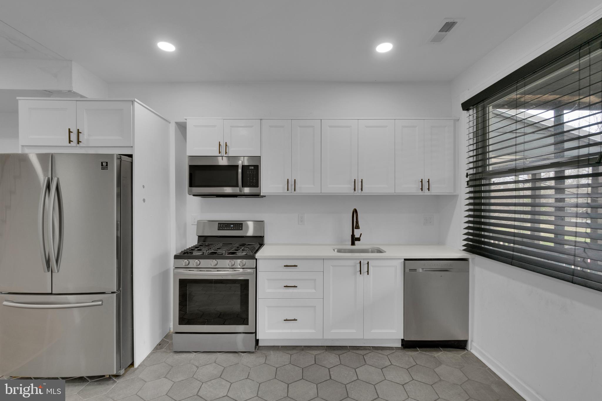 HAMPDEN HISTORIC DISTRICT - Residential